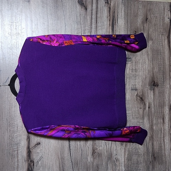 St. John Collection Satin and Knit Cardigan Top in Purple Abstract - Picture 13 of 14